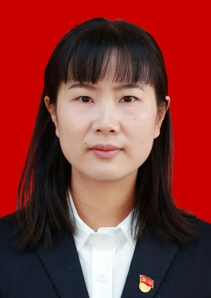 孙小兰,中共党员,中学音乐一级教师.