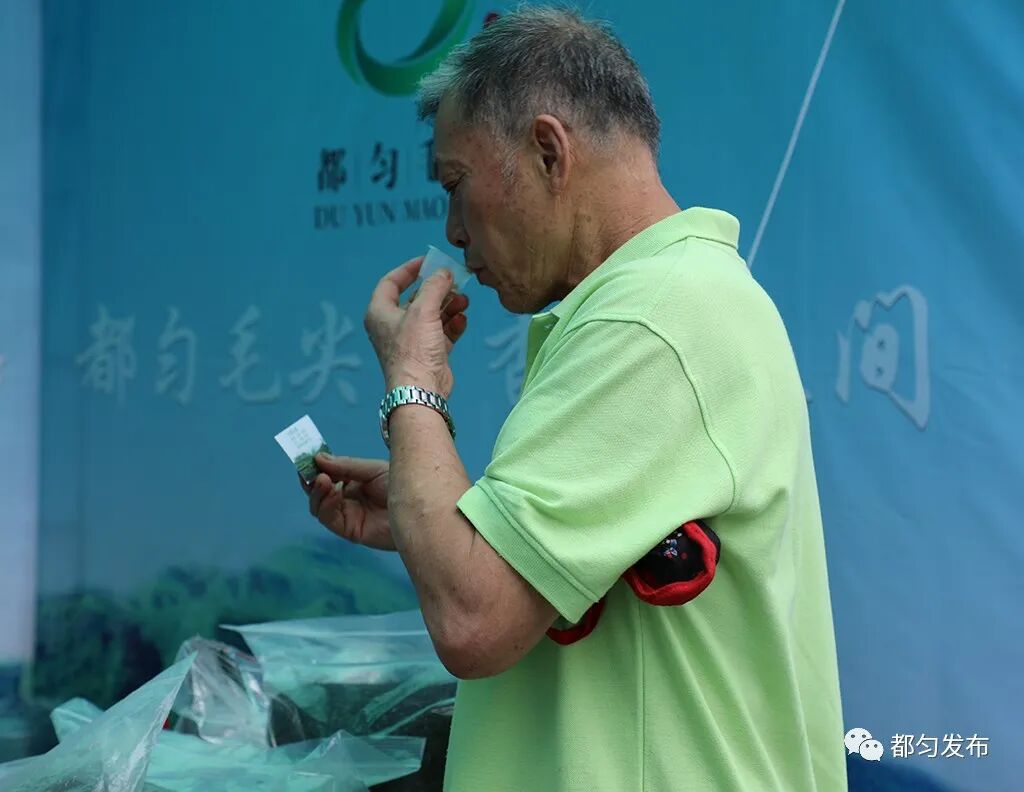 ëʲô_ëʲô_ȶë賧