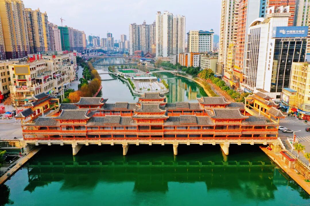 【文明城市创建】都匀:山水环绕绿满城 生态宜居享美好