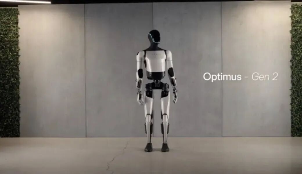 特斯拉擎天柱二代来了！人形机器人哪家强？