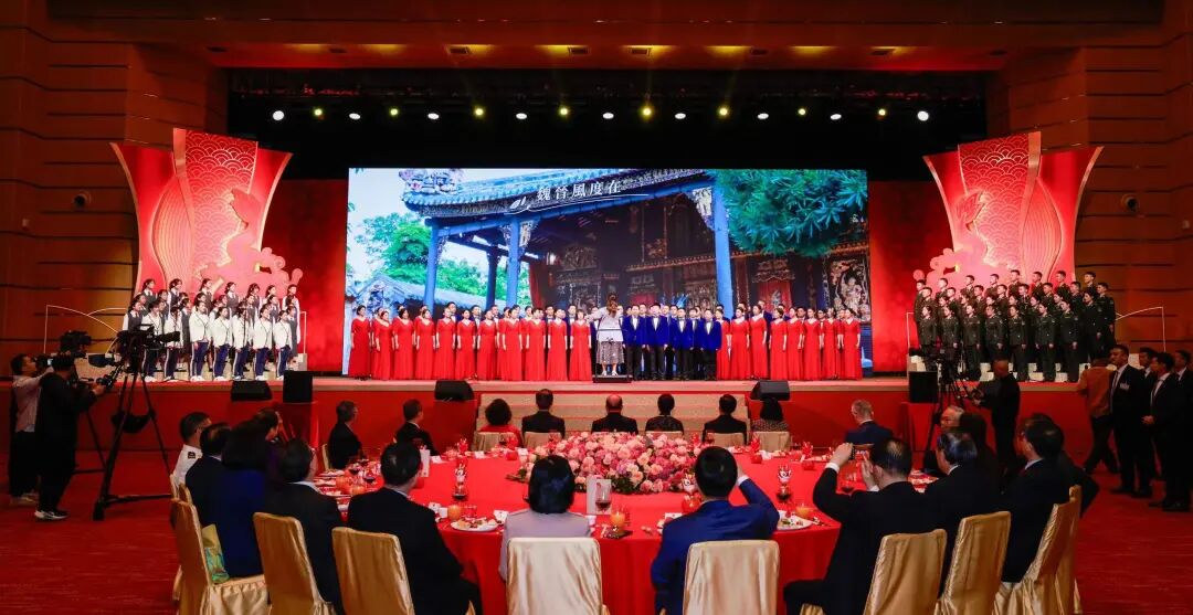 合唱《湾区是故乡》。