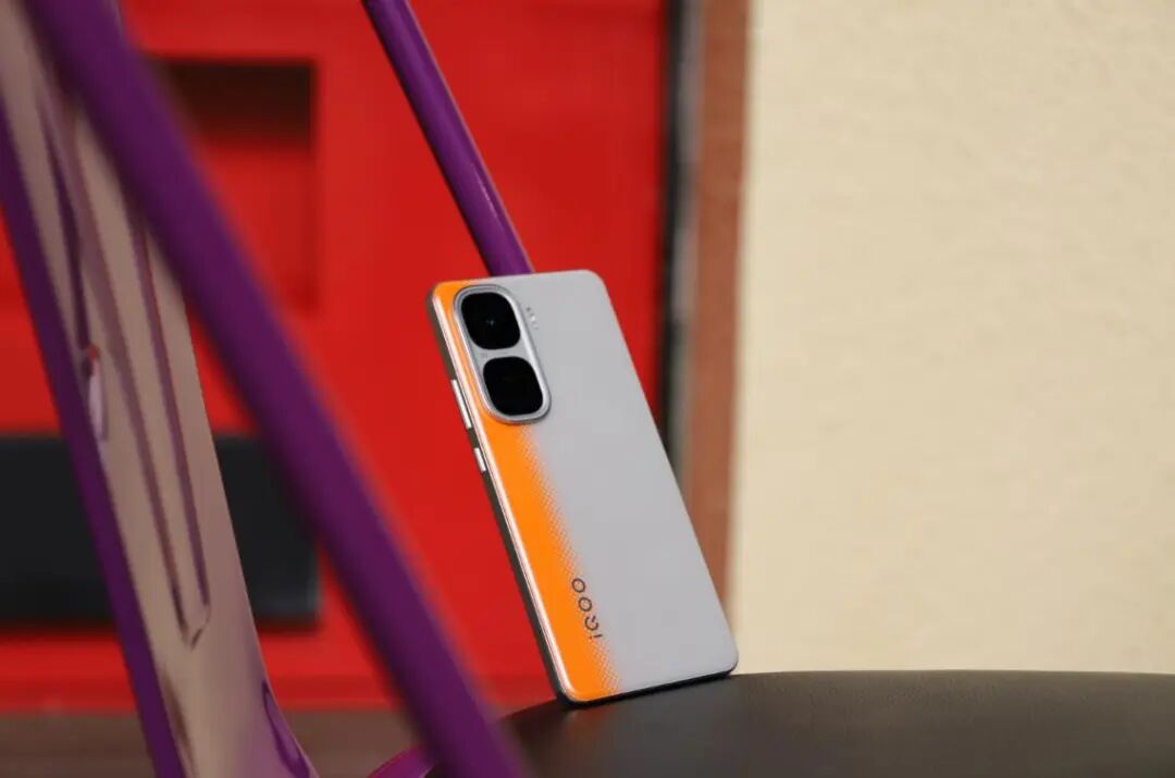 2000元上下，3款很“全能”的直屏手机