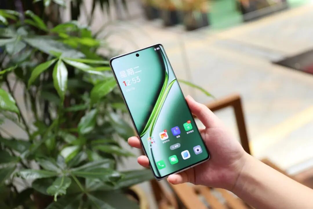 目前可以捡漏的4款“曲面屏”手机，16GB+512GB更亲民