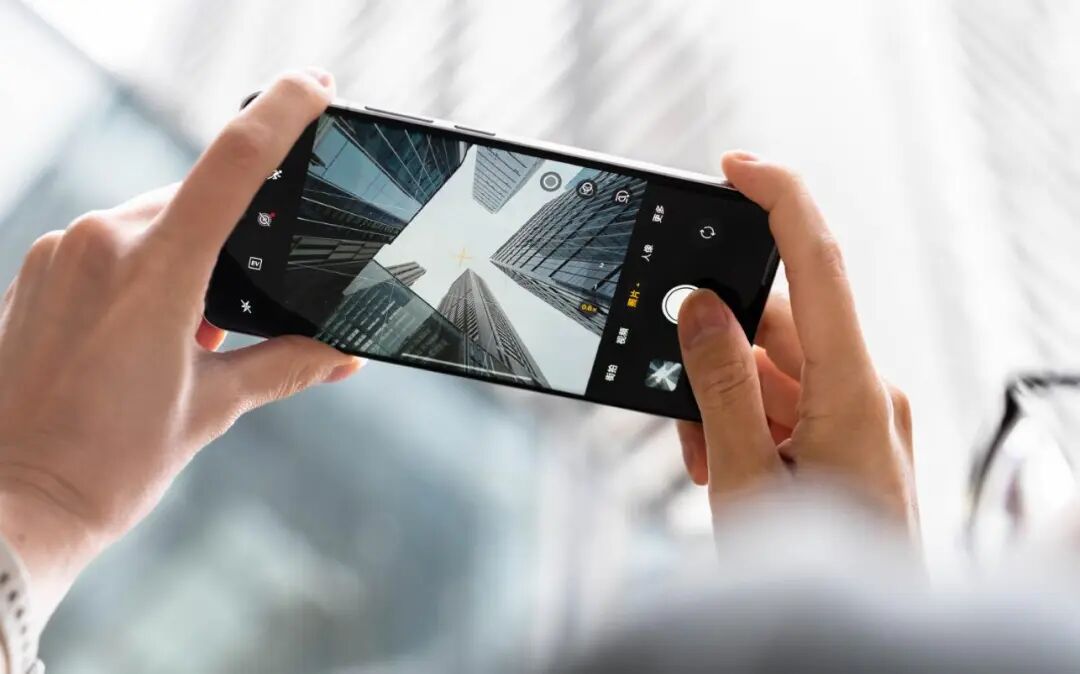 618买手机不必买太贵，公认“高配低价”的4款手机，用五年不换