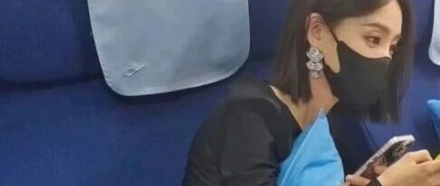 李一桐飞机上不雅行为?别太离谱