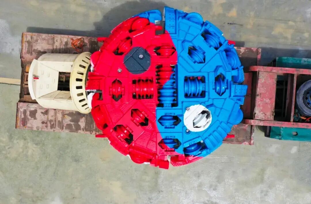 穿六山筑水脉 十堰超级工程隧洞贯通 "钢铁巨龙"隐山腹