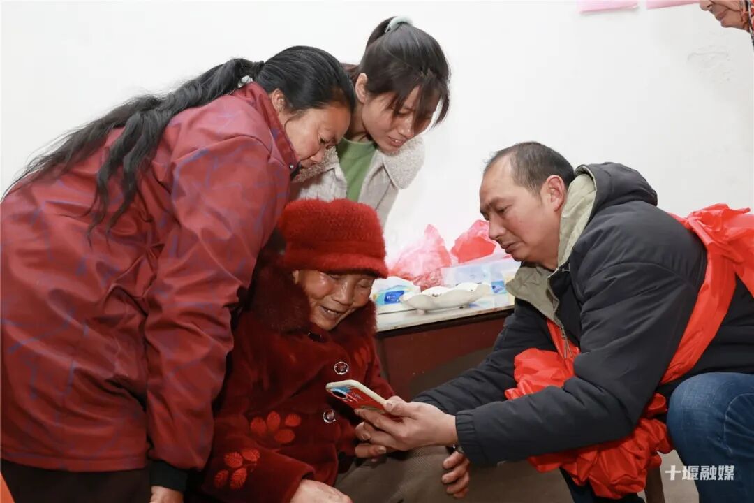 6岁走失47岁归家！寻亲41年，他在竹山终于和母亲团圆