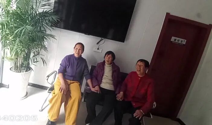 失散45年！正月初六，十堰这对姐妹见面了