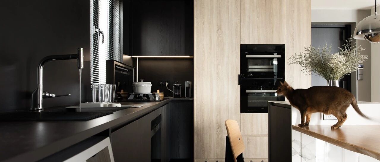 81平豪华装修，书是最好装饰