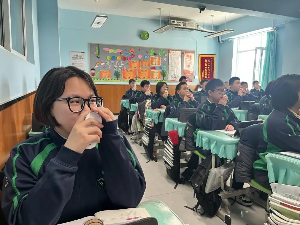 5dda9e2e2e930408754cb82e99818a0