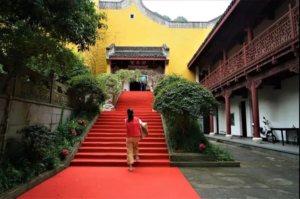 杭州云林公益基金会开展中秋慰问活动