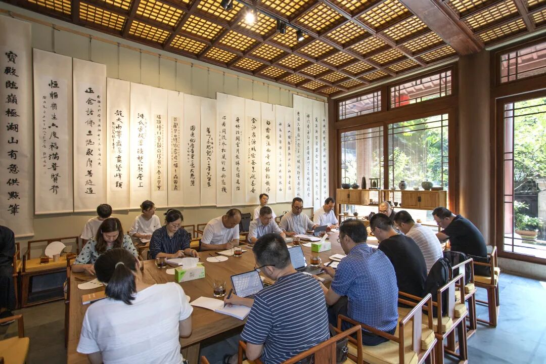 浙江省民宗委智库专家“推进诗路文化带建设”研讨会在杭州永福寺召开