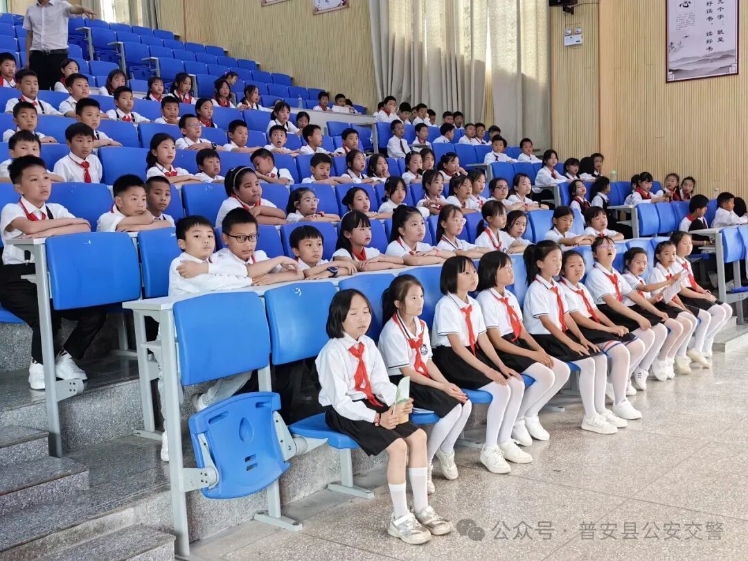 欢乐六一 安全"童"行|交通安全进校园,平安出行"驻"心间