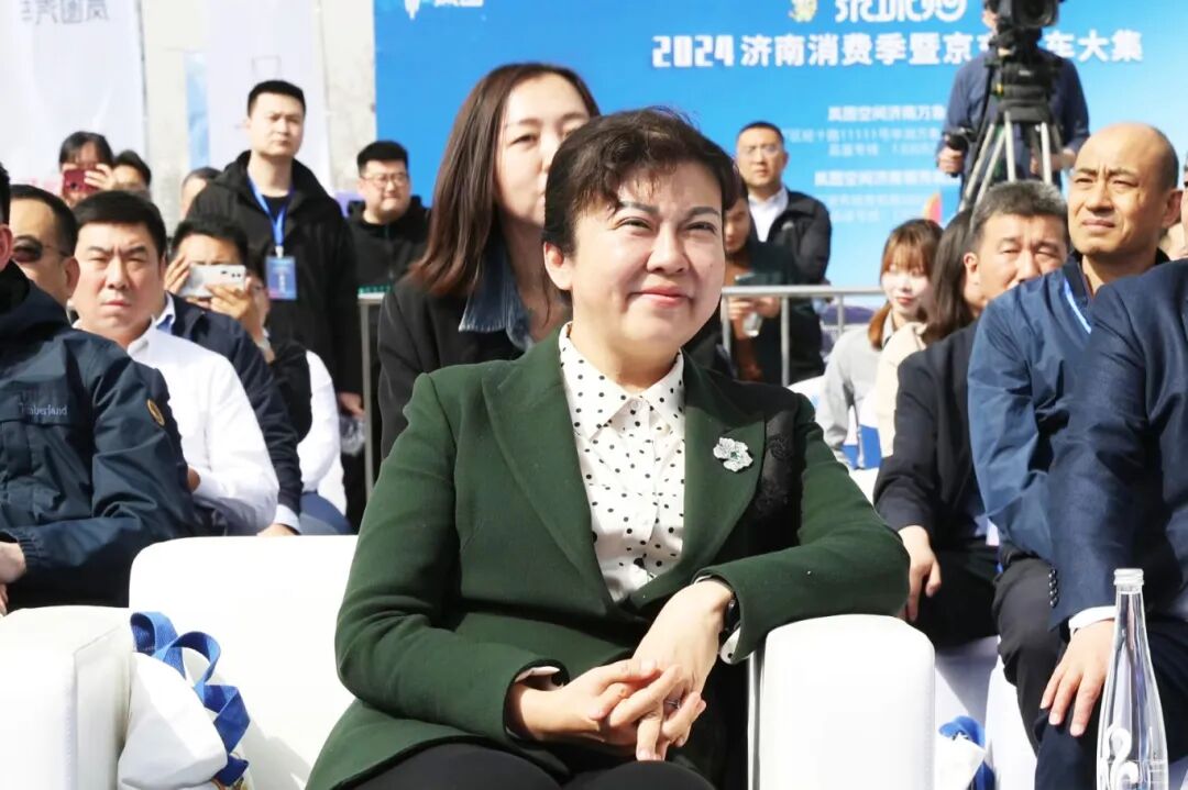 济南市副市长 杨丽山东省商务厅党组成员,副厅长,一级巡视员 张型成为