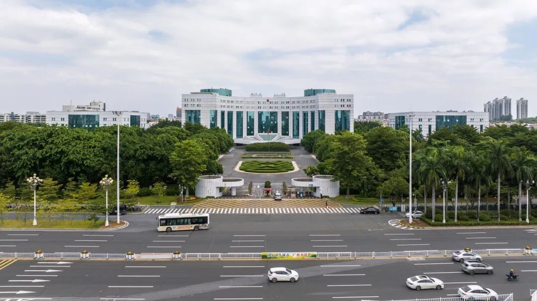 番禺路劲美的隽樾府单价4.5-4.8万元/㎡？