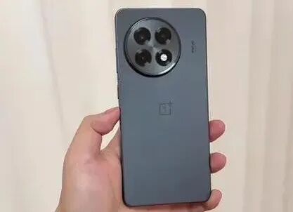 2025国补后，“价格雪崩”的3款手机，16+512GB闭眼入也“很香”