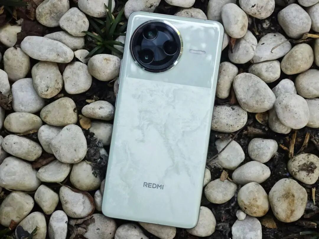 2025国补后，“价格雪崩”的3款手机，16+512GB闭眼入也“很香”