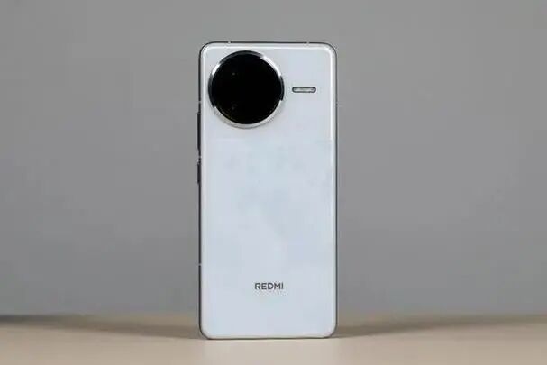 2025国补后，4款“销量暴涨”的手机，近乎“无差评”