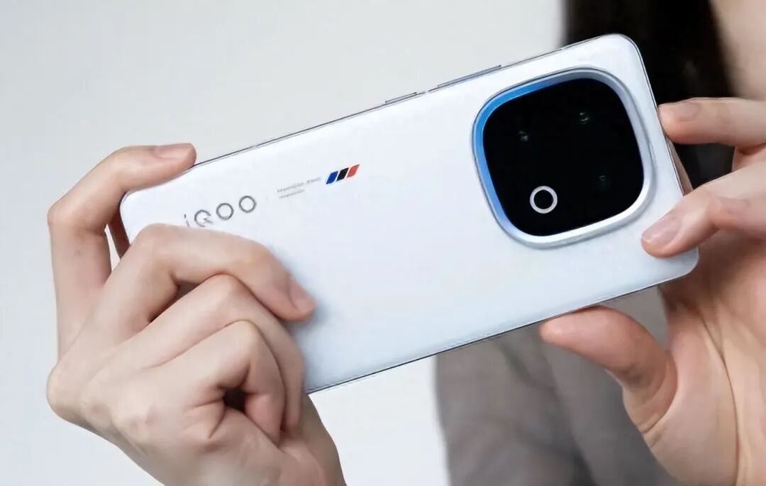 11月可以“闭眼买”的4款手机，16G+512G大内存，流畅用到2030年