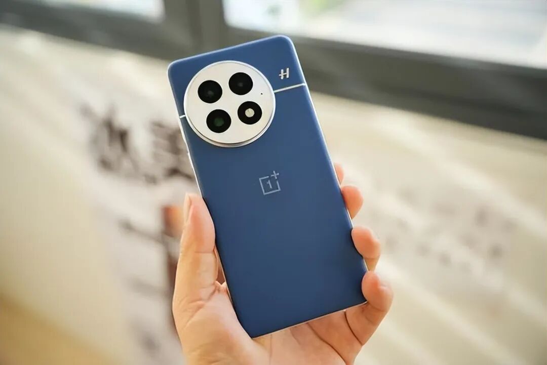 11月可以“闭眼买”的4款手机，16G+512G大内存，流畅用到2030年