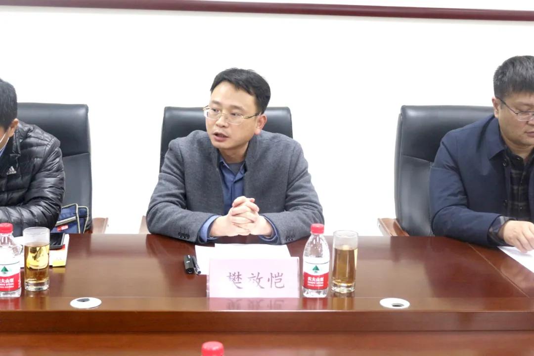 万人助万企 | 扎实再推进 中原区零售业企业座谈交流会在大中原汽车城召开 万人助万企 | 扎实再推进 中原区零售业企业座谈交流会在大中原汽车城召开
