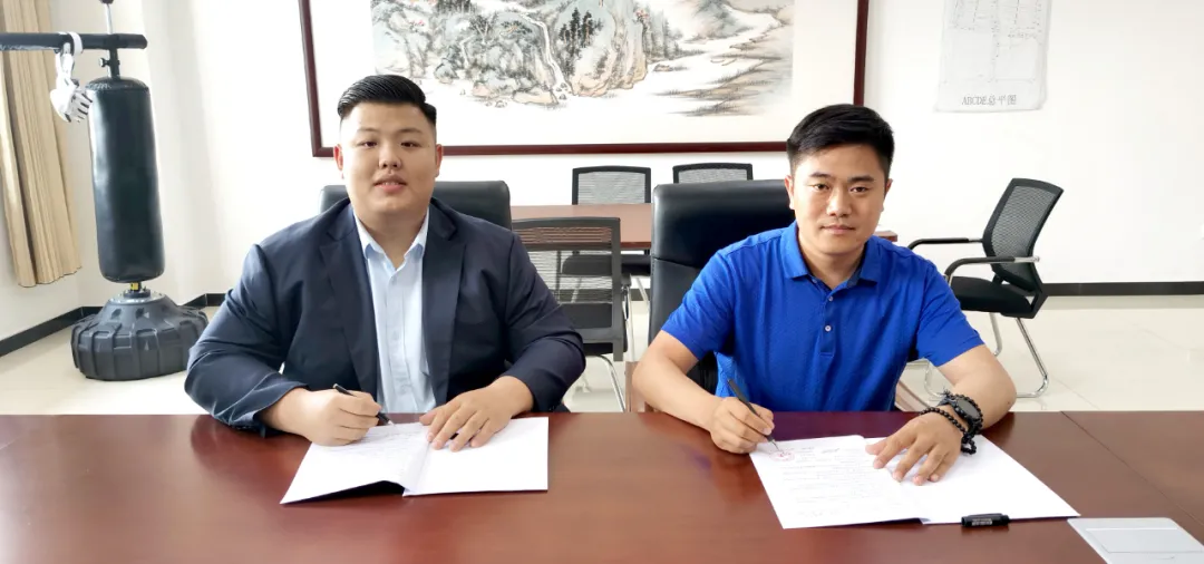 大中原汽车城商用车一条街招商开门红!金龙汽车、长城皮卡正式签约入驻! 大中原汽车城商用车一条街招商开门红!金龙汽车、长城皮卡正式签约入驻!