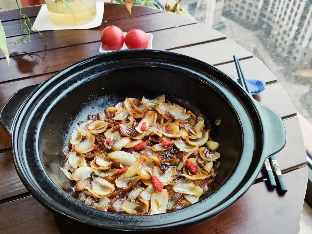 跟酒店偷学的菜，5分钟，香甜软糯，好吃还润肺，咳嗽都好了