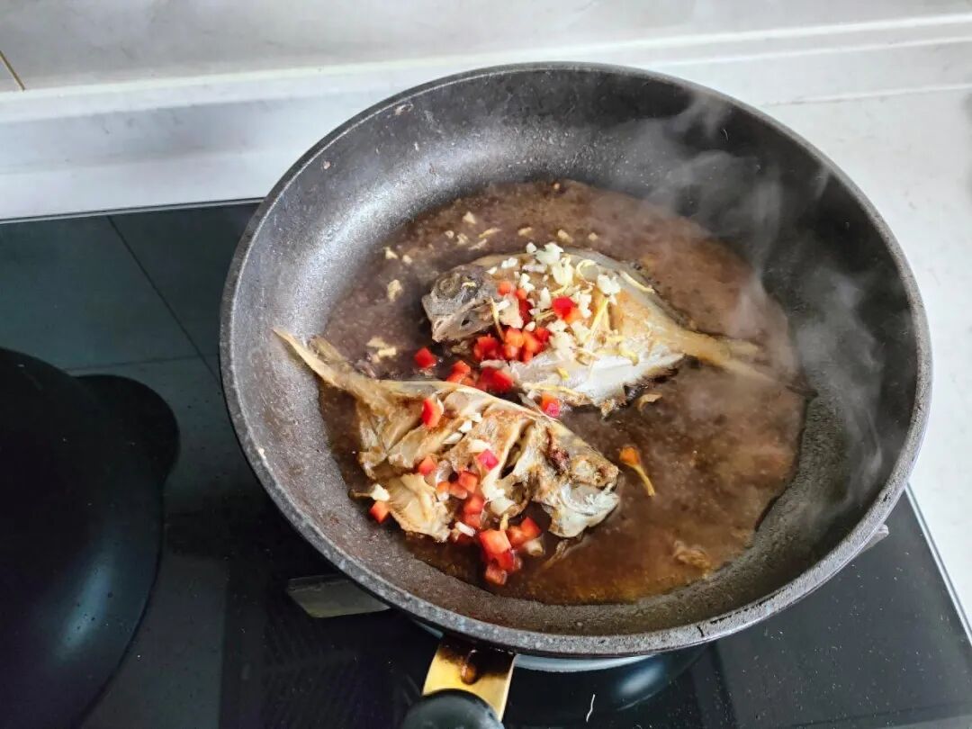 太香了！小白鲳的2种做法，看看你喜欢哪一种？