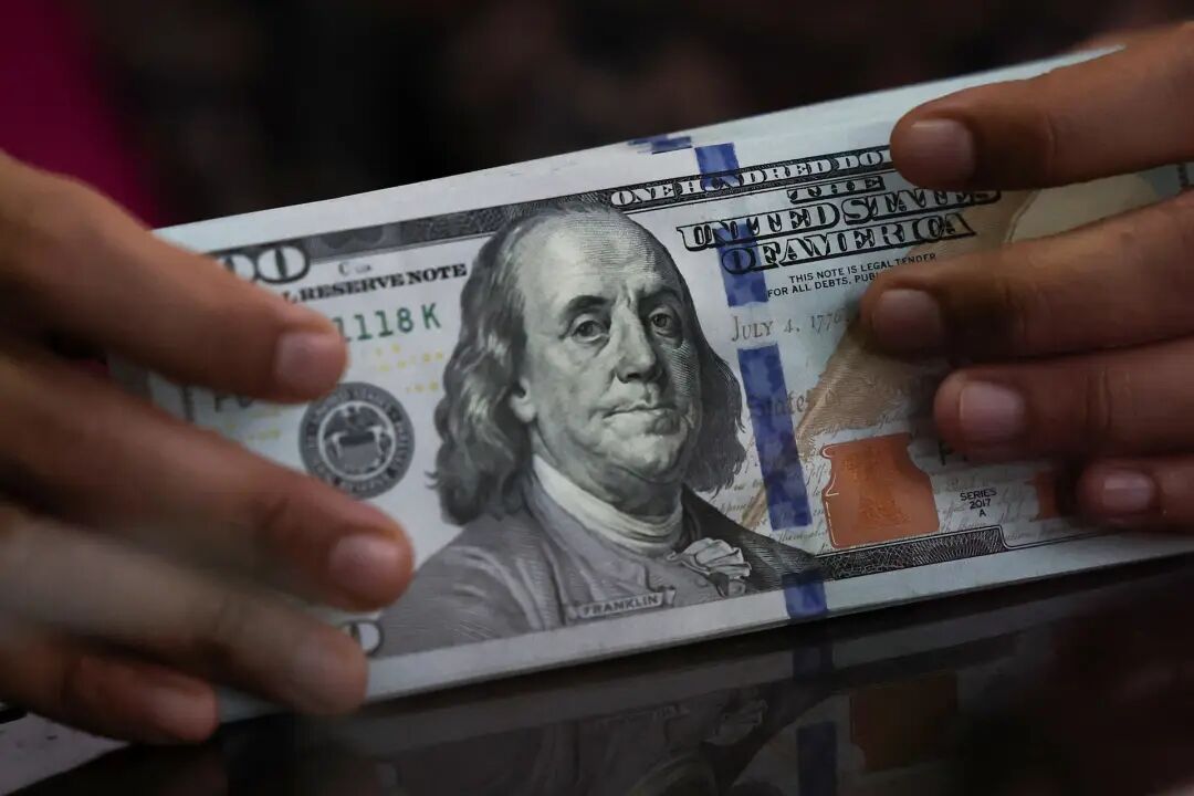 Dollar cedes ground to euro in global reserves, IMF data shows | Reuters