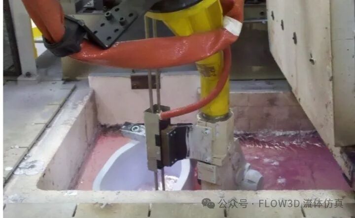 通用汽车应用FLOW-3D：汽车汽缸盖上接触式的浇包开发的图2