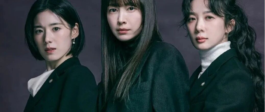 用血写就的《荣耀》:李奈映、郑恩彩、李清娥演绎的女性复仇史诗