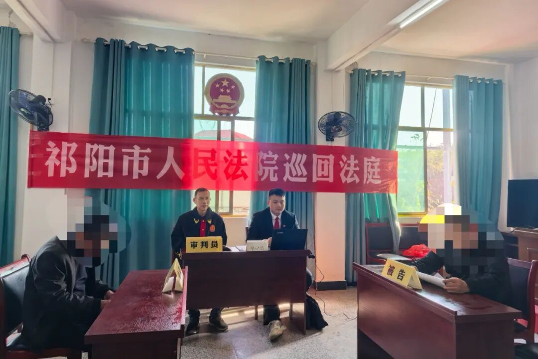 巡回审判进乡村 法治清风润民心