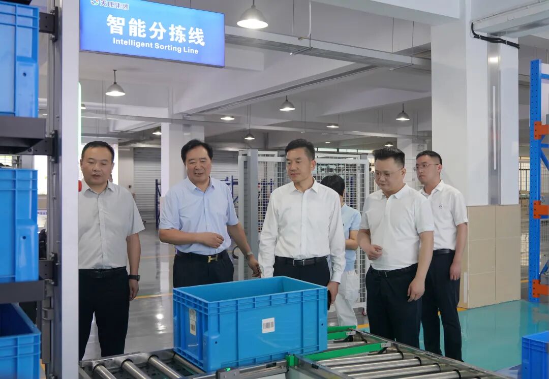 滁州市委副书记尹春华莅临安徽天康集团调研指导