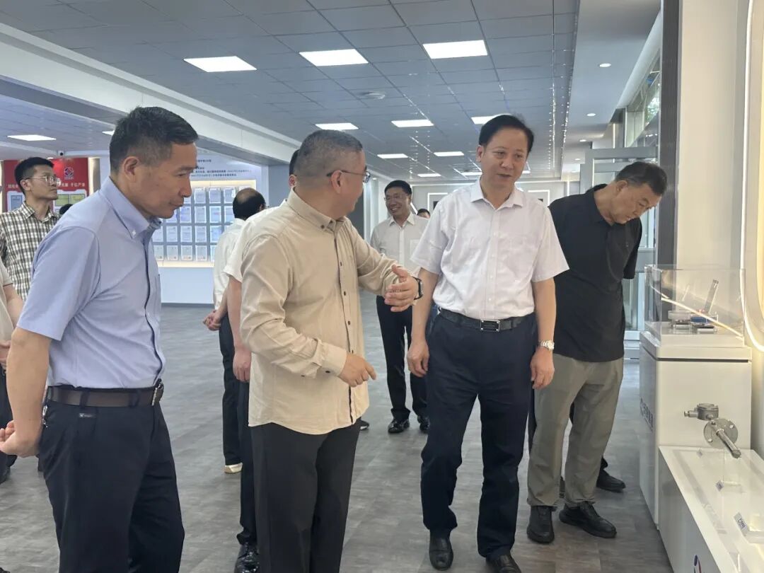 黄晓武调研安徽天康集团 充分肯定数字化转型成效