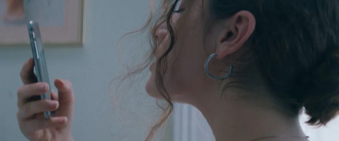 小火人全网摇人续火花,新型暧昧社交：在抖音合养小火人