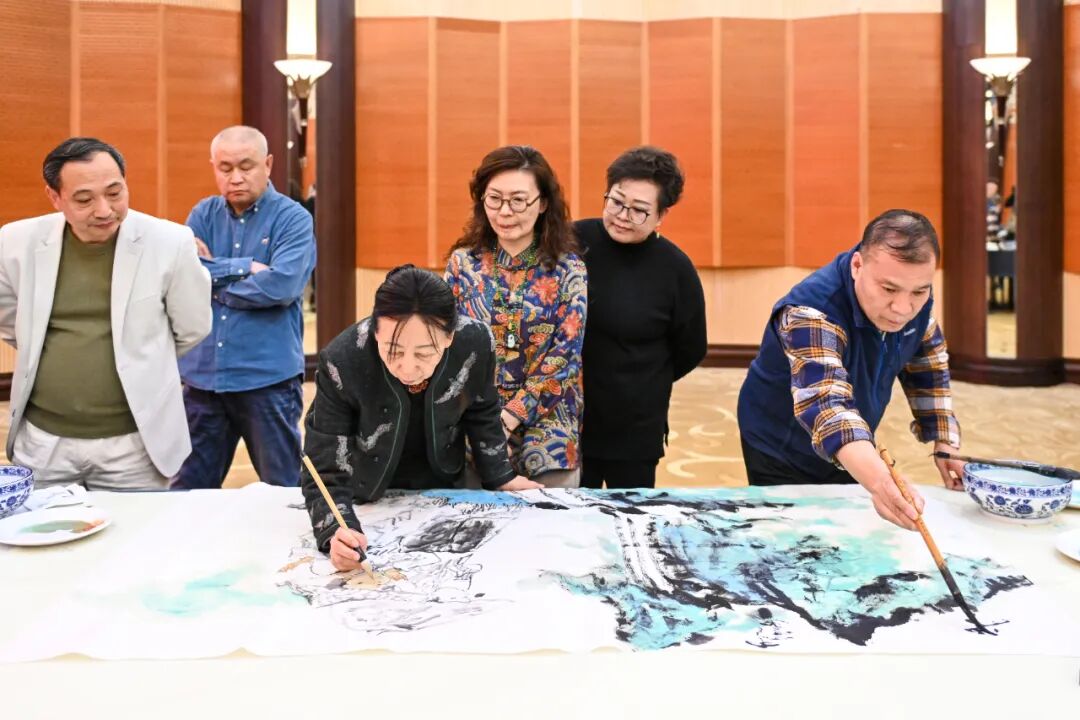 呼斯楞、李德戈景、苏勒亚其其格一起到草原学雷锋！ 第2张