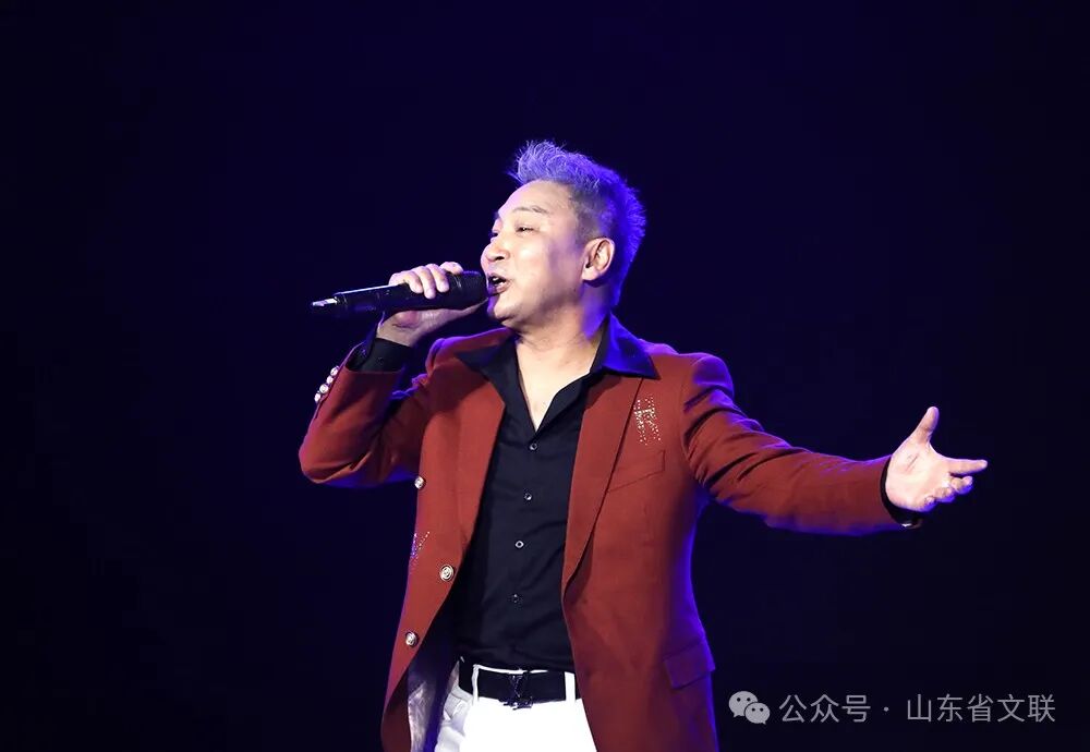 百花放映·情系山东"千场公益电影放映活动暨"与人民