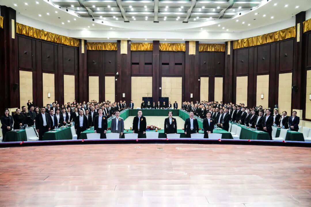 新 领 航 集团召开2024年第三届战略发展研讨会