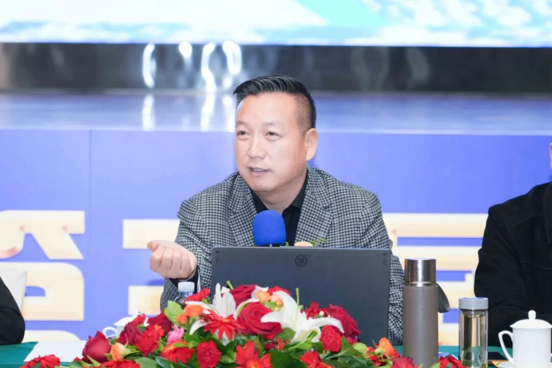 新 领 航 集团召开2024年第三届战略发展研讨会