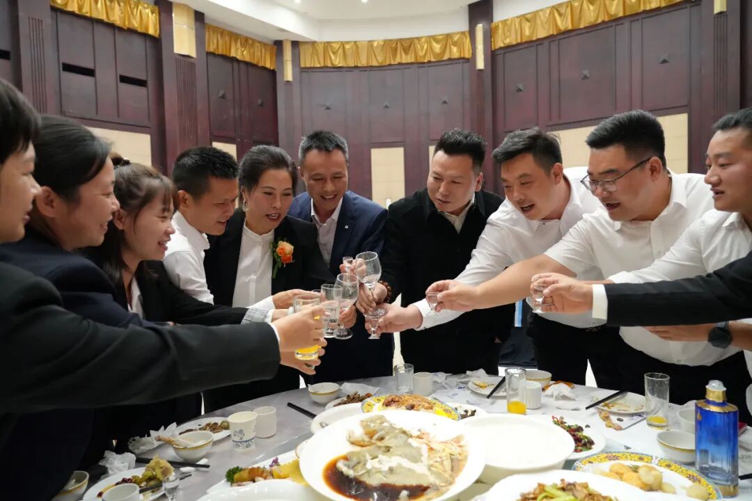 新 领 航 集团召开2024年第三届战略发展研讨会