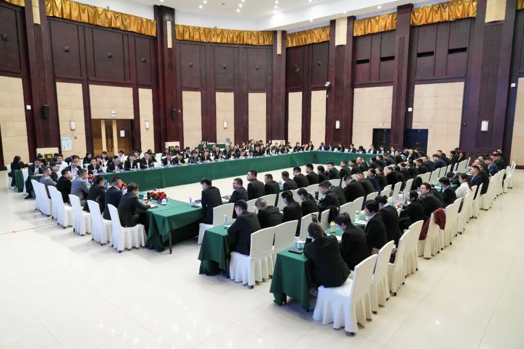 新 领 航 集团召开2024年第三届战略发展研讨会