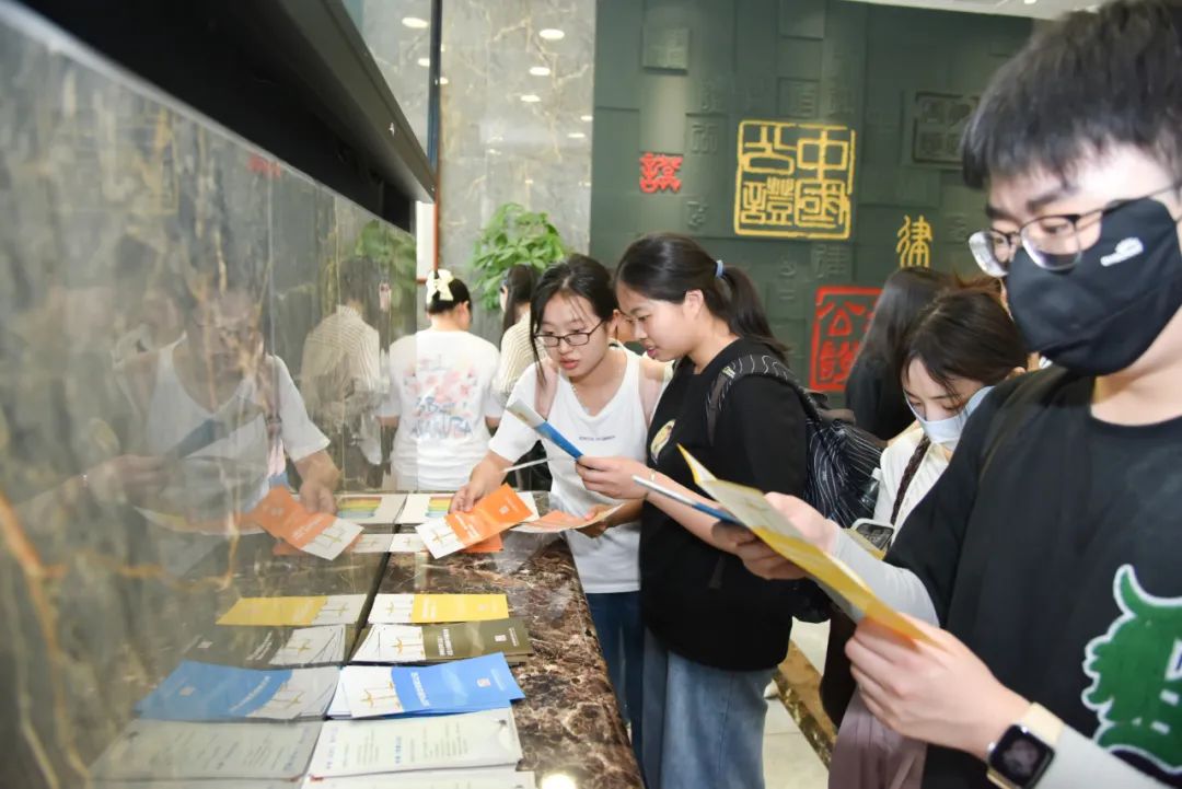 四川师范大学法学院_四川师范法学怎么样_四川师范大学法学系