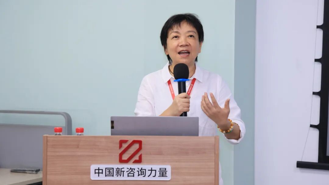 用打麻将精神，没有干不成的事！(图2)