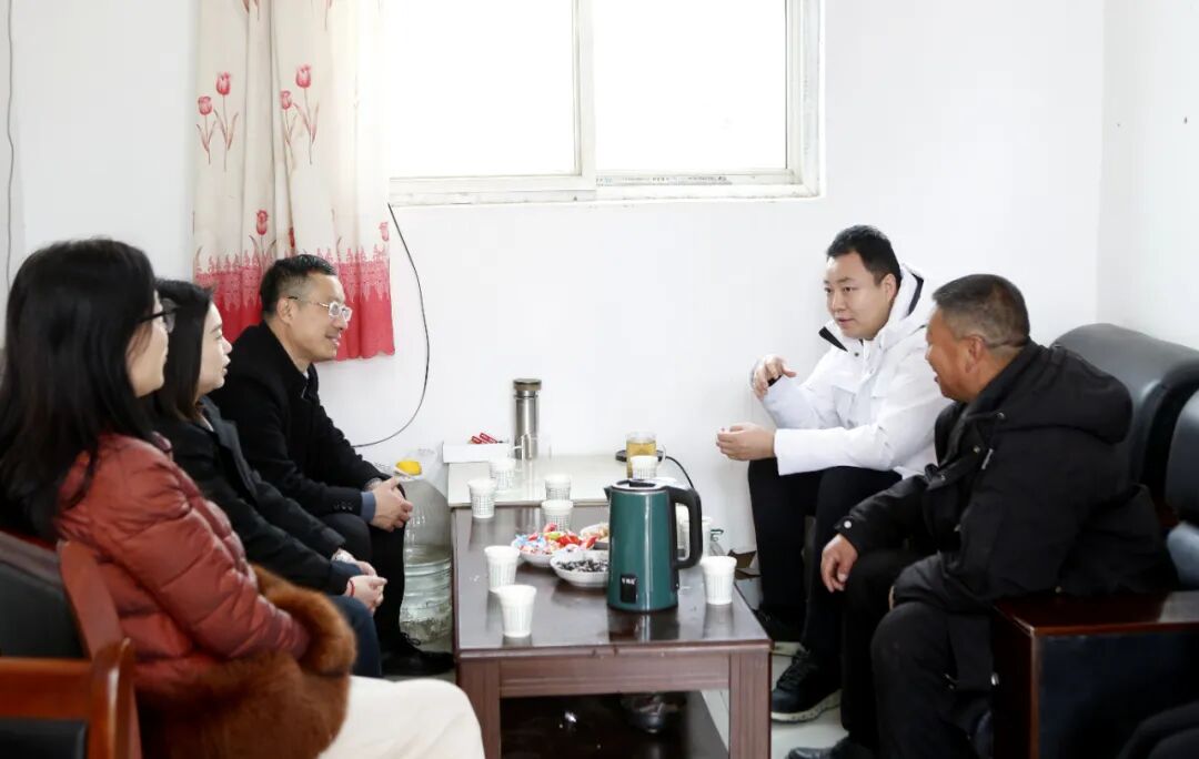 寿年神泉投资人张宾携亲回馈桑梓，凝聚乡情共筑未来！