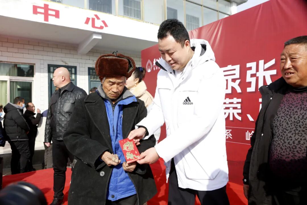 寿年神泉投资人张宾携亲回馈桑梓，凝聚乡情共筑未来！