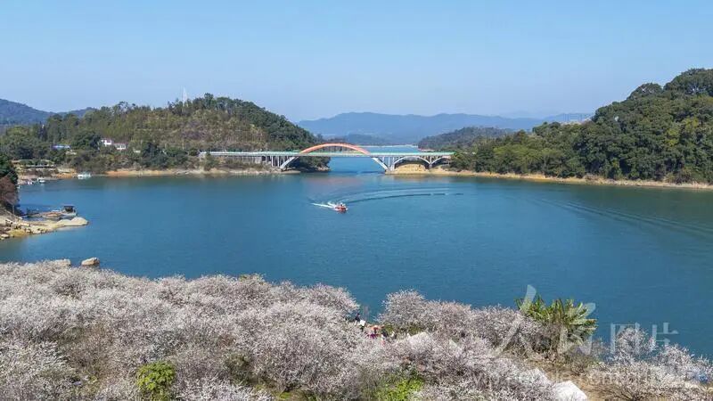 广东广州：流溪湖水清岸美-人民图片网
