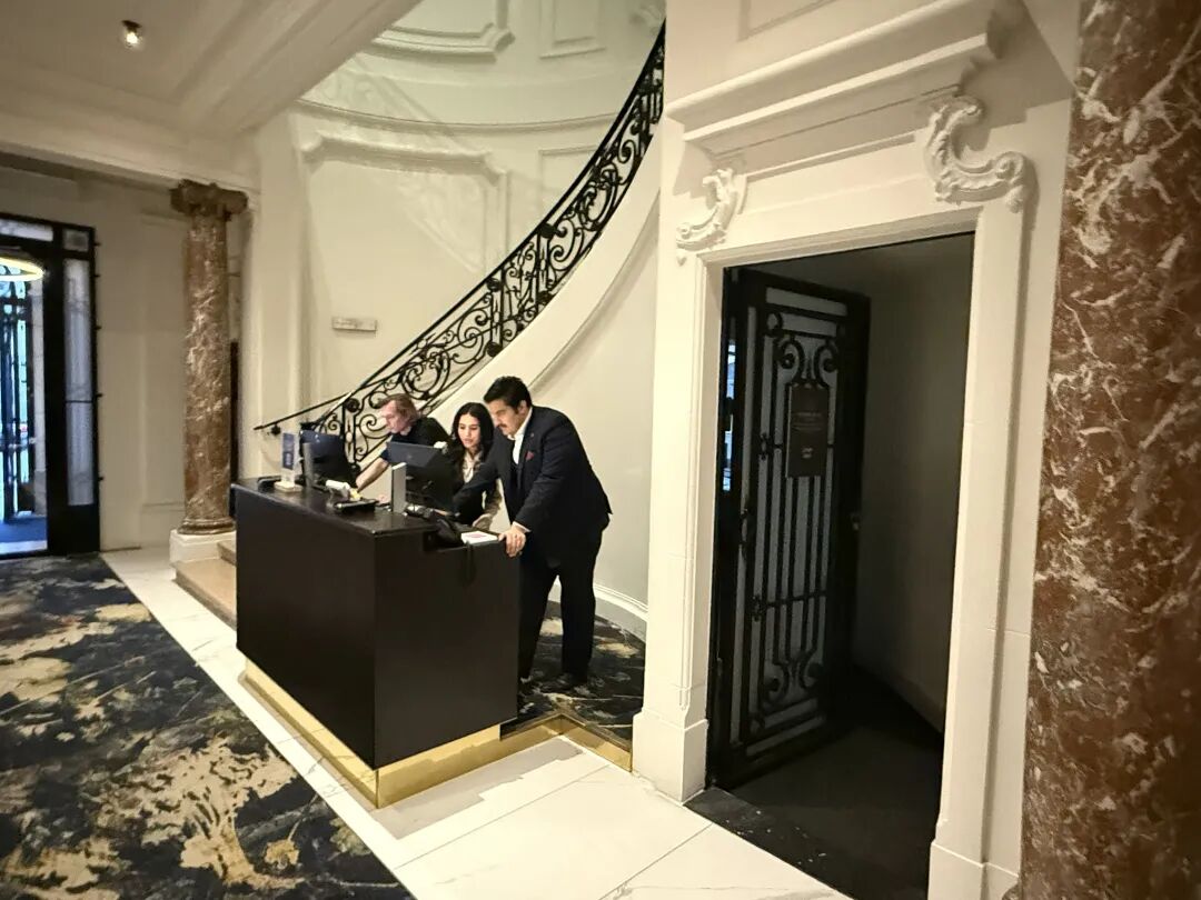 布鲁塞尔精品酒店双人入住攻略 信用卡报销体验与餐饮额度解析