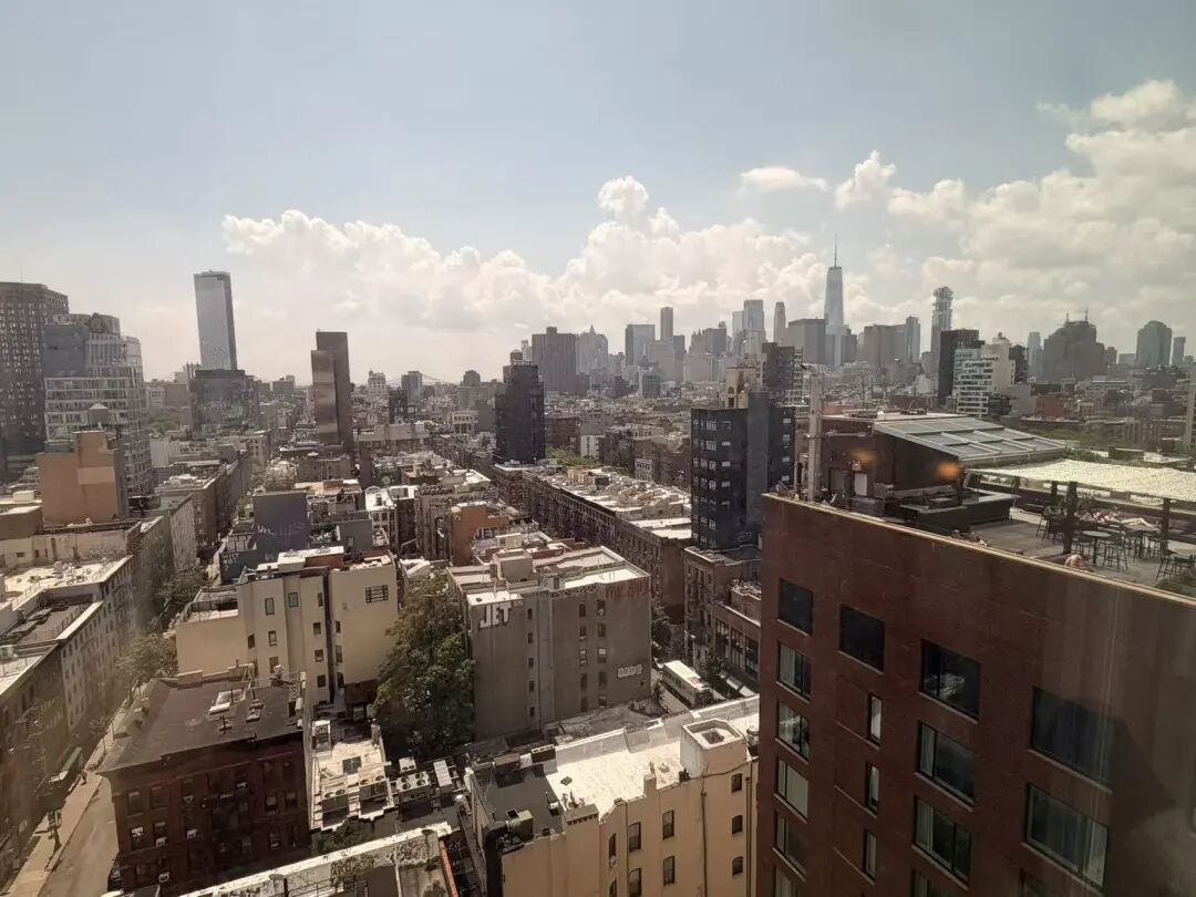 纽约下东区英迪格酒店高层景观房预订免44美元目的地费