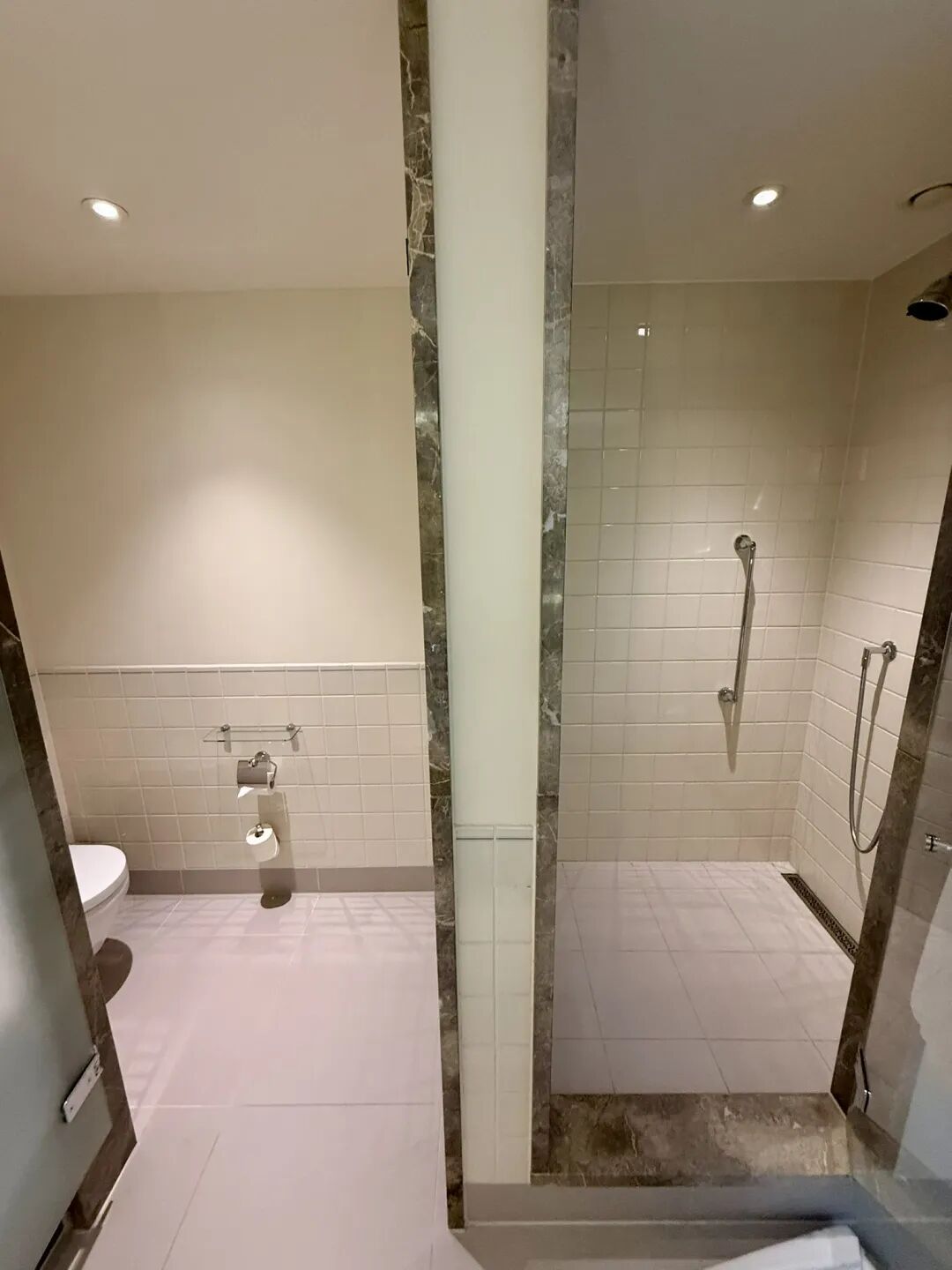 阿姆斯特丹华尔道夫免房券入住体验 运河景套房升级与早餐实测