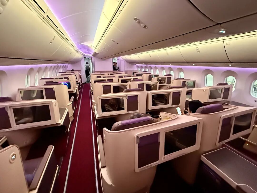 深圳飞上海吉祥航空B787-9商务舱体验 Bulkhead座位脚垫宽敞 1800元现金票